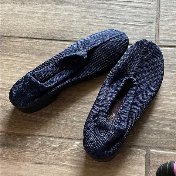 Spring Step Deep Blue Knit Slip-Ons - Picture 4 of 4